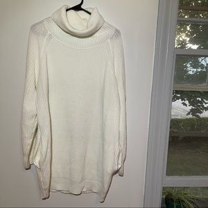 Sweater dress with pockets- white